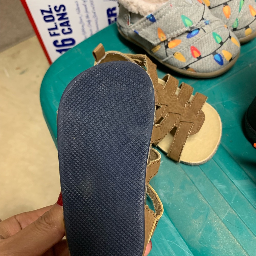 Sandals - Picture 2 of 2